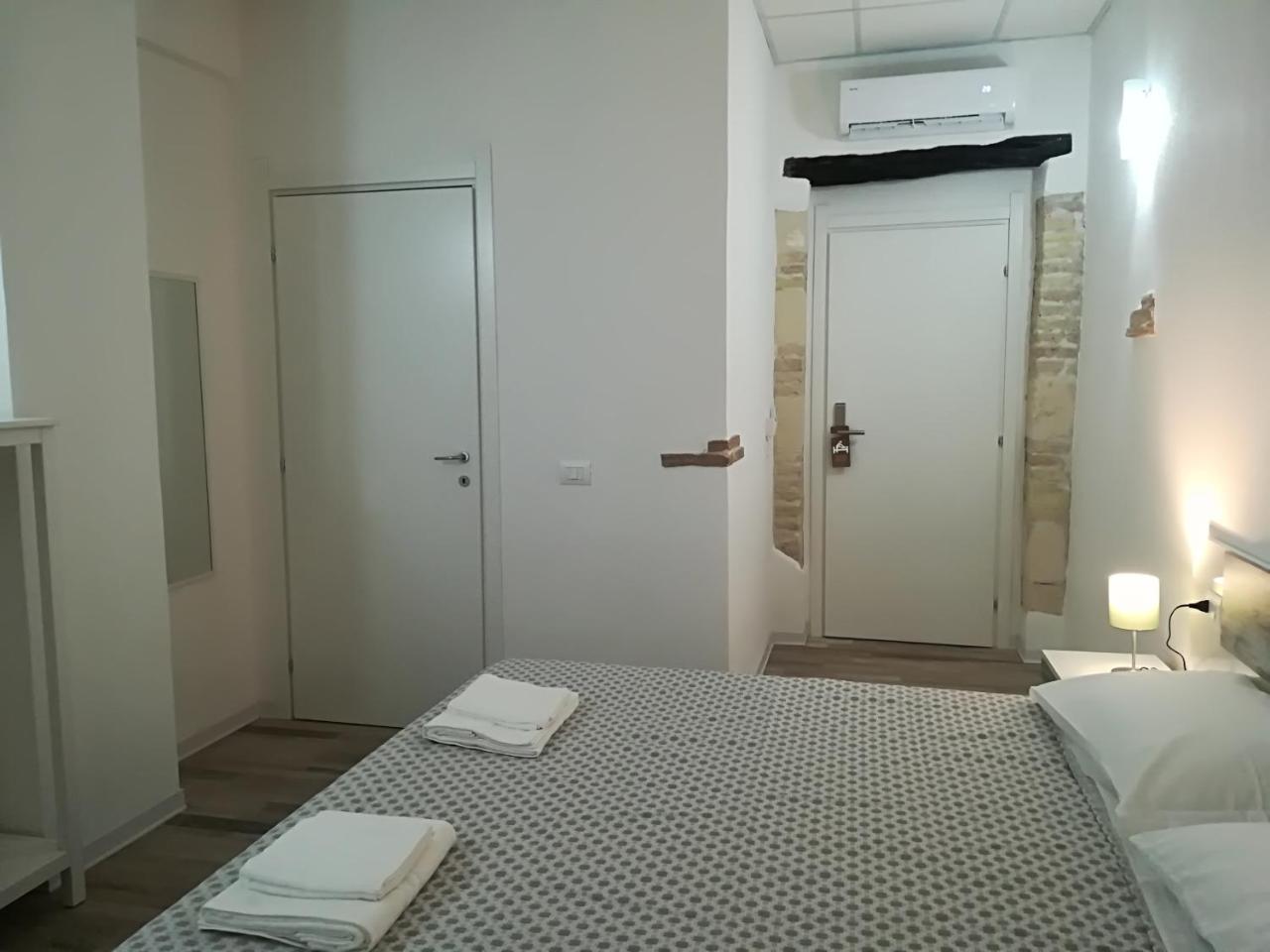 Bed and Breakfast B.House Cagliari Exterior foto